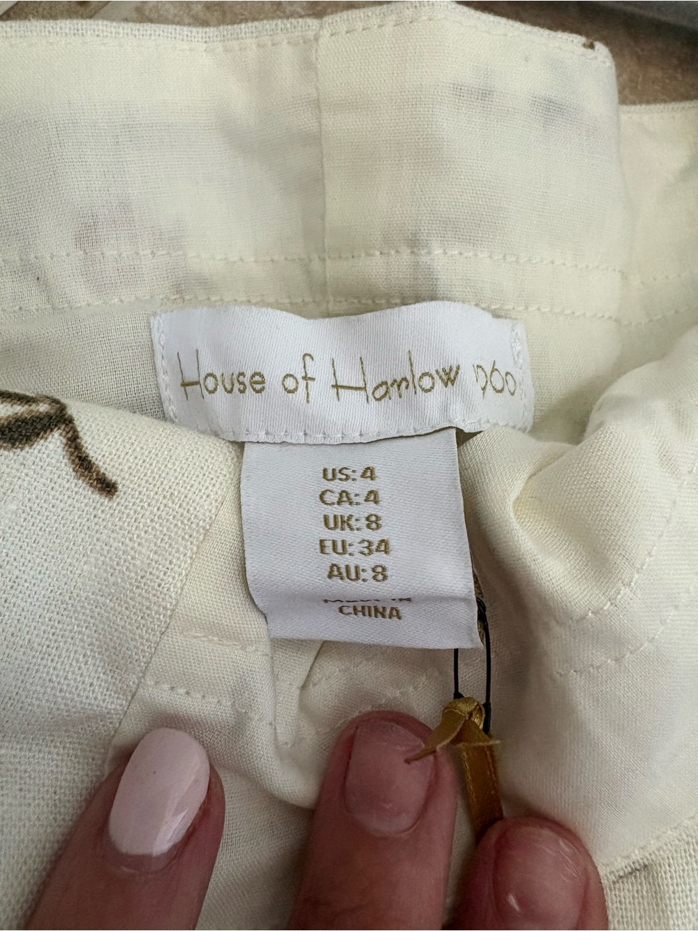 House of Harlow 1960 cream linen blend floral romper pearl embellished belt sz 4 - Picture 6 of 13
